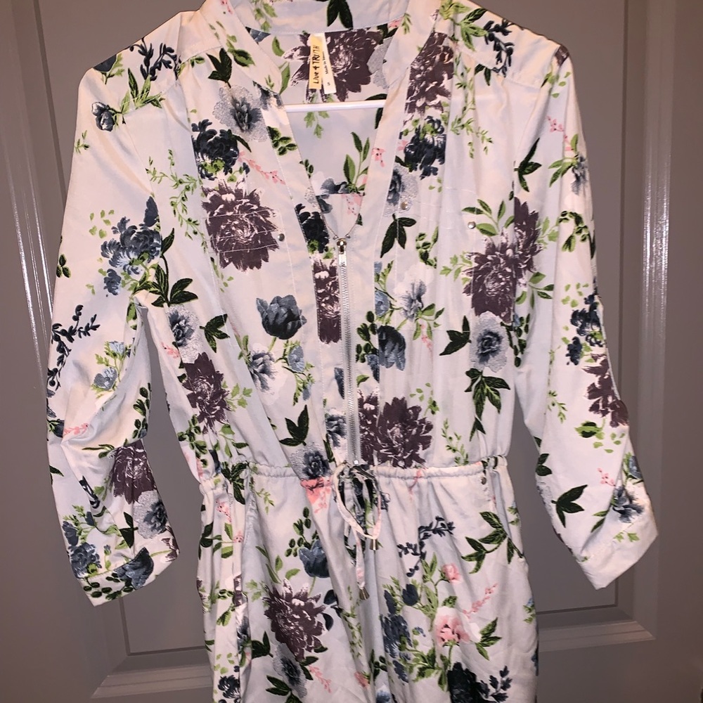 NWOT Floral shirt dress - small - Picture 2 of 2